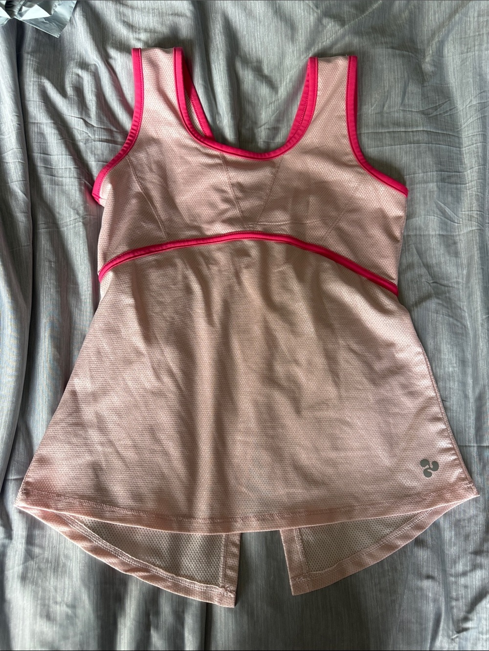 Iridescent Open back Pink Mesh-Trim Athletic Tank. Size 5: Youth 14/Women’s XS